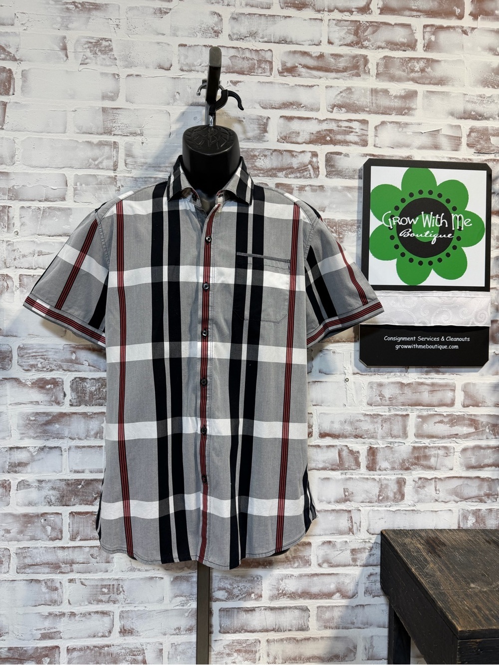 7 Diamonds Short-Sleeve Plaid Button-Down Shirt - Black, Gray & Red